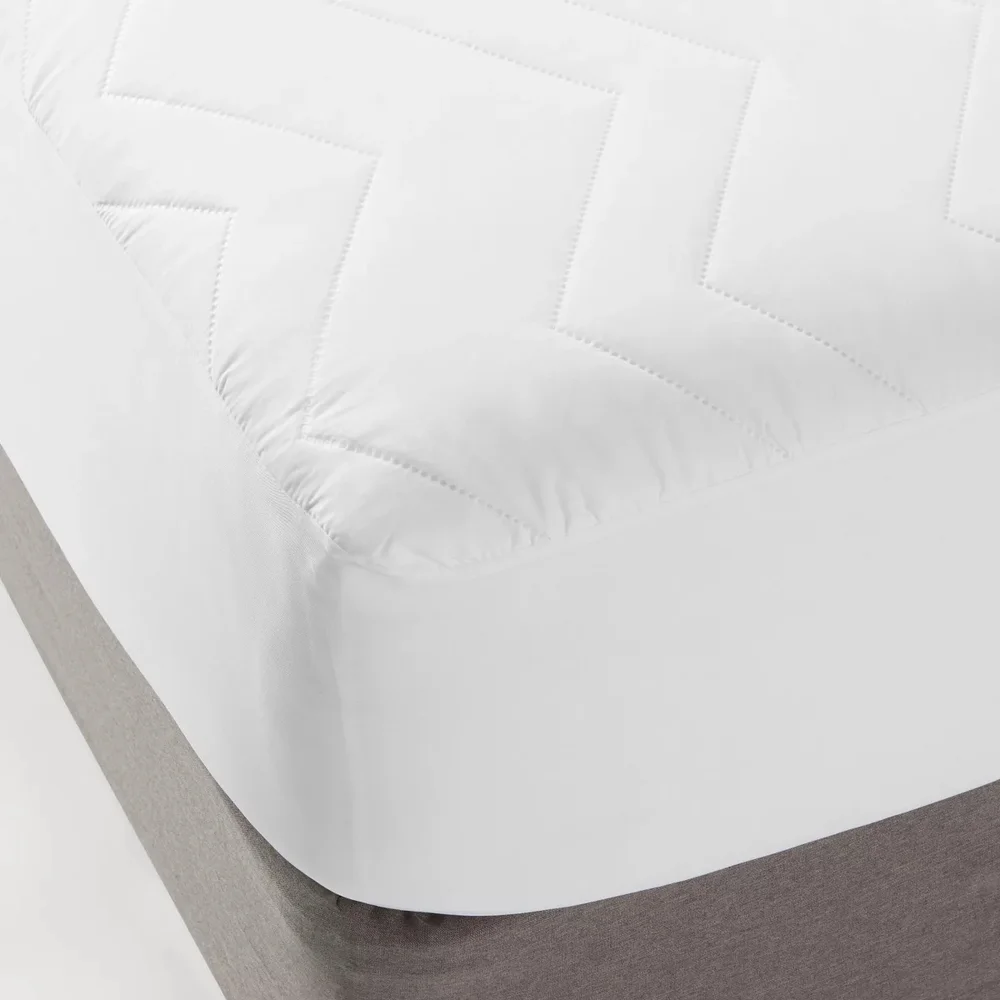 Room Essentials Micofiber Mattress Pad